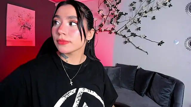 emy williams online show from May 2026 07:09:01 PM