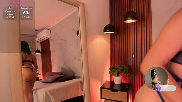 SophieCollins 1 online show from November 2025 12:00:02 PM