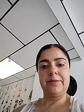 Nahomi 04 online show from November 2025 05:56:02 PM