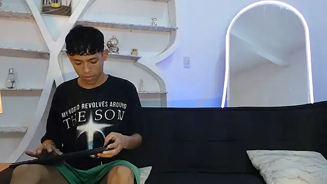 BEAUTY BOYS1 online show from September 2025 07:12:02 AM