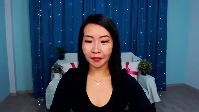 LiaPak online show from September 2025 12:00:02 AM