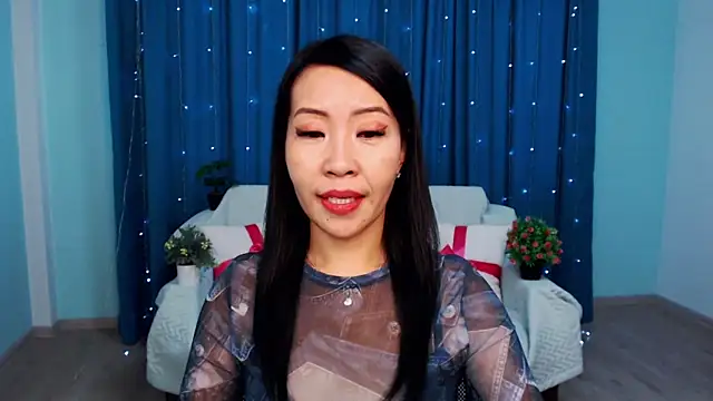 LiaPak online show from November 2025 01:04:02 AM