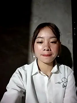 milo123-xx online show from November 2025 12:32:02 AM