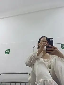 milo123-xx online show from June 2026 02:01:01 PM