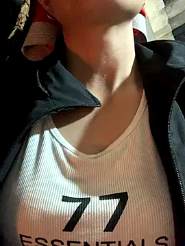 Snapshot of rosa-1200 chatting on October 2025 01:28:01 AM rosa-1200 online show from October 2025 01:28:01 AM