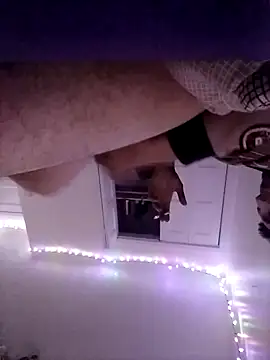 Snapshot of DanBfl chatting on September 2025 07:42:01 AM DanBfl online show from September 2025 07:42:01 AM