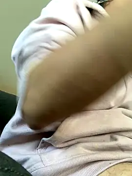 Snapshot of DanBfl chatting on October 2025 07:56:01 PM DanBfl online show from October 2025 07:56:01 PM