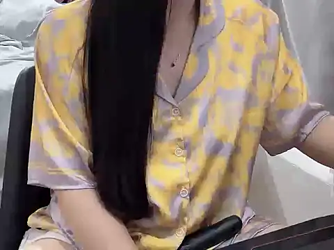 Snapshot of Stella-869 chatting on April 2026 09:18:01 AM Stella-869 online show from April 2026 09:18:01 AM