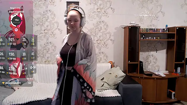 PansyBorriello online show from October 2025 04:09:02 PM