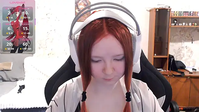 PansyBorriello online show from November 2025 04:19:02 PM