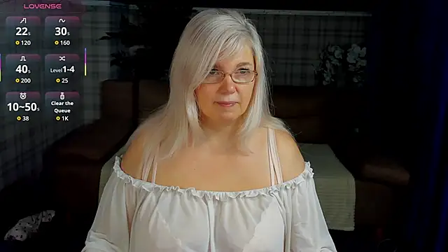 Hella Fabel online show from March 2026 01:13:01 AM