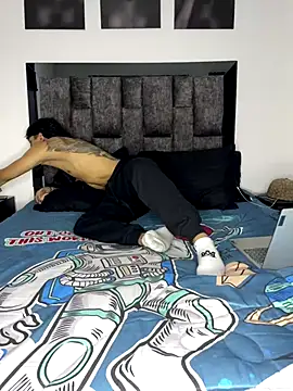 Snapshot of cash_masters777 chatting on October 2025 12:31:01 PM cash masters777 online show from October 2025 12:31:01 PM