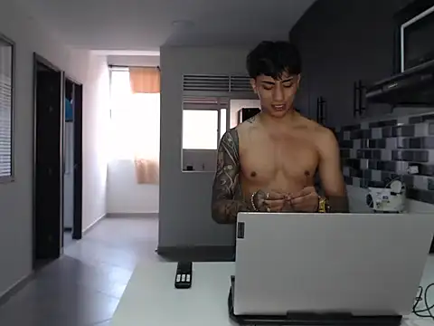 Snapshot of cash_masters777 chatting on November 2025 07:14:01 PM cash masters777 online show from November 2025 07:14:01 PM