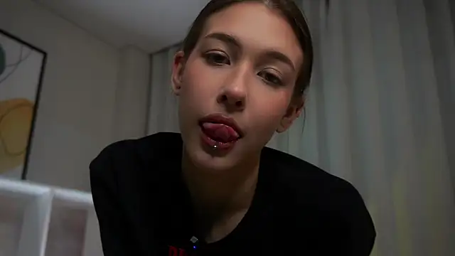 EviaRabasca online show from September 2025 11:59:02 AM