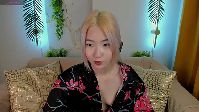 Snapshot of Aisi_18 chatting on September 2025 04:36:02 AM Aisi 18 online show from September 2025 04:36:02 AM