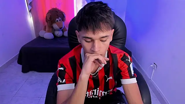 Aron Boyy online show from February 2026 07:29:01 PM