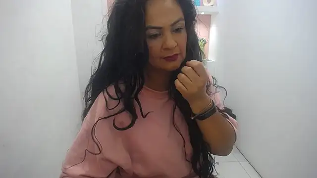 FunnyMatureXxX online show from December 2025 06:23:01 PM