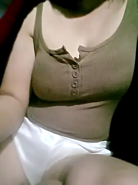 Snapshot of Surrilove chatting on November 2025 04:07:02 PM Surrilove online show from November 2025 04:07:02 PM