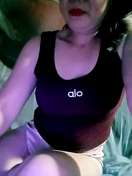 Snapshot of Surrilove chatting on February 2026 04:33:01 PM Surrilove online show from February 2026 04:33:01 PM