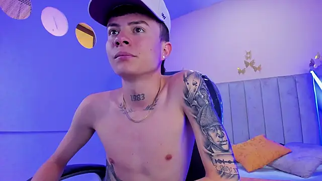 Nascary Fox online show from December 2025 07:53:02 PM