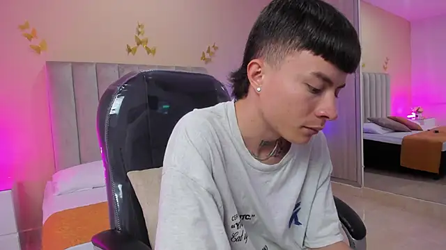 Nascary Fox online show from January 2026 07:41:02 PM