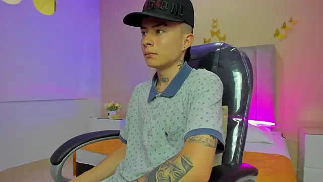 Nascary Fox online show from March 2026 07:41:01 PM