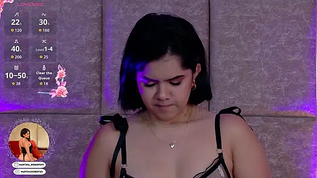 Snapshot of Martina-Roberts- chatting on October 2025 04:16:02 AM Martina-Roberts- online show from October 2025 04:16:02 AM