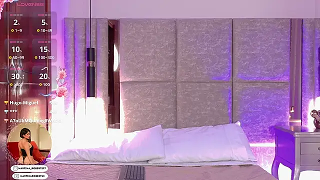 Martina-Roberts- online show from November 2025 03:30:01 AM