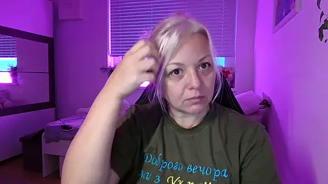 Linsy Kim online show from November 2025 06:25:02 AM