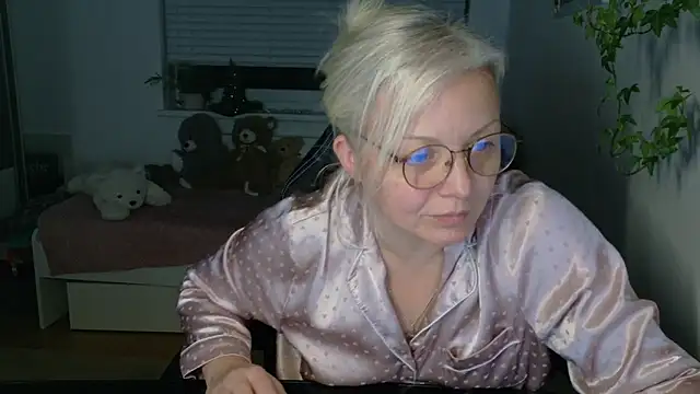 Linsy Kim online show from February 2026 10:58:02 PM