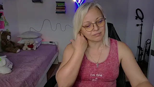 Linsy Kim online show from April 2026 01:05:02 PM