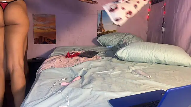 Snapshot of SpicyLolaX_NightDrip chatting on October 2025 03:47:02 AM SpicyLolaX NightDrip online show from October 2025 03:47:02 AM