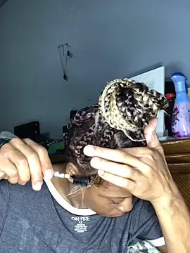 Snapshot of Tishrella6 chatting on January 2026 03:11:02 AM Tishrella6 online show from January 2026 03:11:02 AM