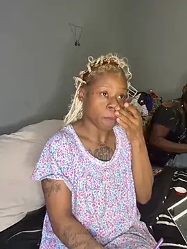 Snapshot of Tishrella6 chatting on February 2026 03:07:01 AM Tishrella6 online show from February 2026 03:07:01 AM