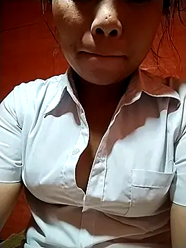 venu00 online show from October 2025 12:48:02 PM