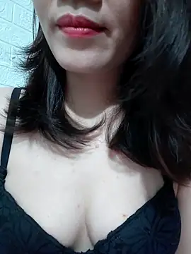 Singlemom69x online show from May 2026 02:45:01 PM