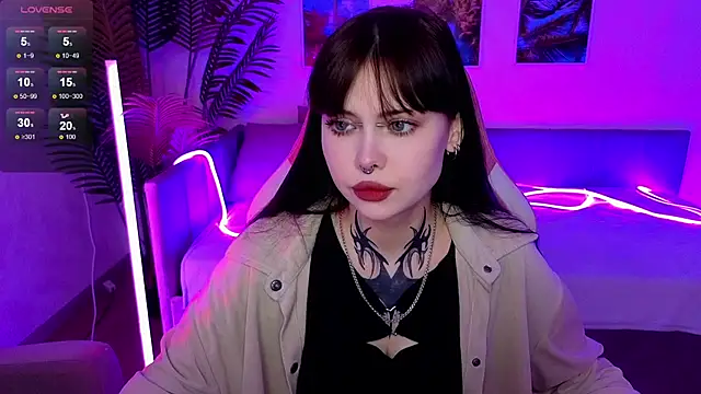 Morana Batt online show from October 2025 01:39:01 AM