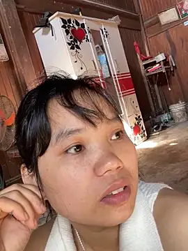 Ngoc-bbi online show from October 2025 02:36:02 AM