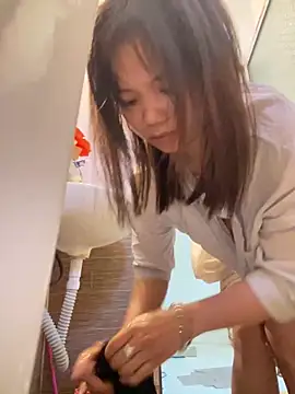 Ngoc-bbi online show from February 2026 01:33:01 AM