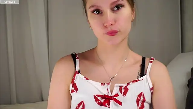 Snapshot of MelaniSeiver chatting on January 2026 01:11:02 AM MelaniSeiver online show from January 2026 01:11:02 AM