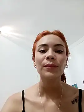 dulcelatin21 online show from September 2025 05:46:01 PM