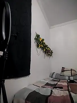 dulcelatin21 online show from November 2025 08:20:02 PM