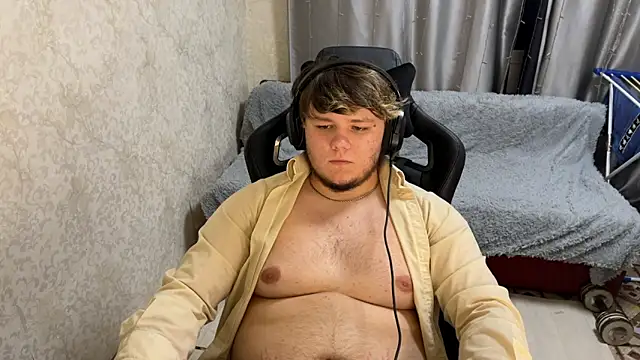 Snapshot of desiredude9 chatting on September 2025 06:19:01 PM desiredude9 online show from September 2025 06:19:01 PM