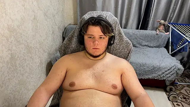 Snapshot of desiredude9 chatting on September 2025 06:41:02 PM desiredude9 online show from September 2025 06:41:02 PM