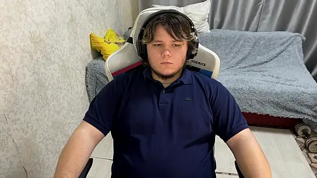 Snapshot of desiredude9 chatting on September 2025 06:43:02 PM desiredude9 online show from September 2025 06:43:02 PM