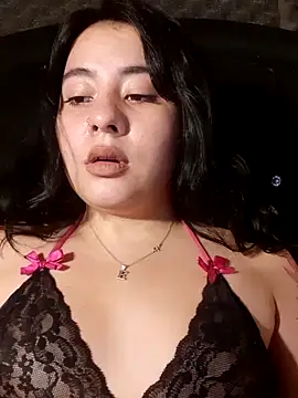 Snapshot of Yuli-27 chatting on October 2025 12:18:02 AM Yuli-27 online show from October 2025 12:18:02 AM