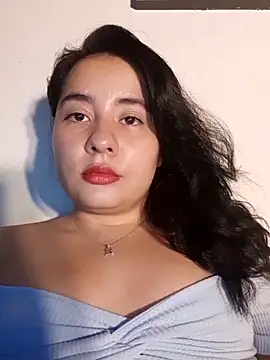 Snapshot of Yuli-27 chatting on October 2025 03:34:01 AM Yuli-27 online show from October 2025 03:34:01 AM