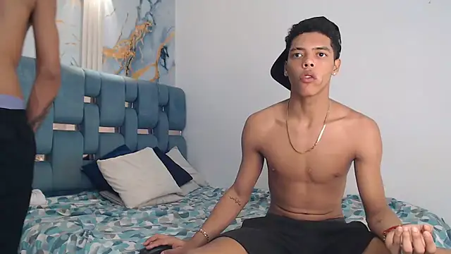 PRETTY FEM online show from March 2026 01:44:02 AM