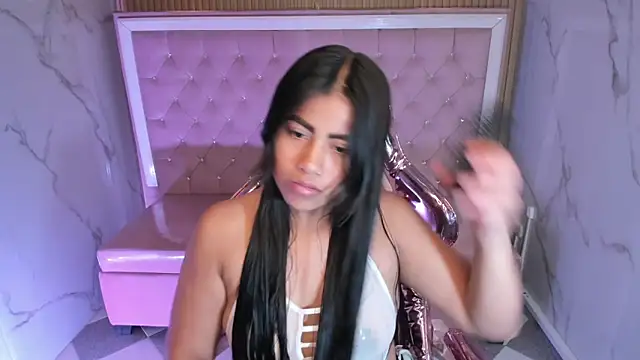 Snapshot of Victoria_b_ chatting on October 2025 07:55:01 PM Victoria b online show from October 2025 07:55:01 PM