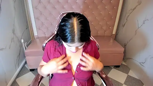 Snapshot of Victoria_b_ chatting on October 2025 07:59:01 PM Victoria b online show from October 2025 07:59:01 PM